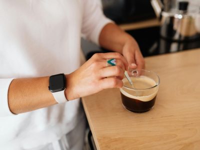 Fakta Mengejutkan: Minum Kopi Bisa Bikin Antibiotik Tak Manjur!