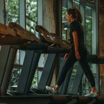 Luar Ruangan Atau Treadmill? Ini Pilihan Terbaik Menurut Dokter