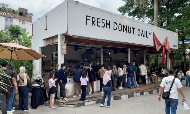 Blok M Pride: 4 Tempat Makan Yang Bikin Rela Antre Sejam!