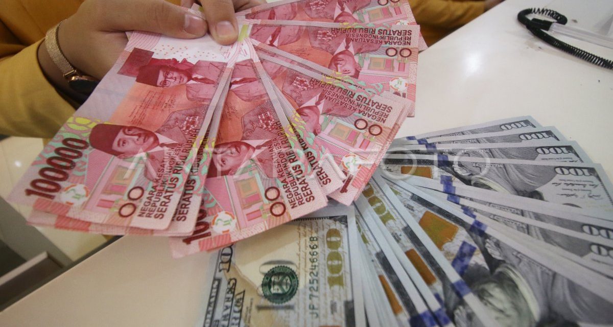 Rupiah Menguat Seiring Lemahnya Data Ekonomi Amerika Serikat