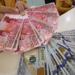 Rupiah Menguat Seiring Lemahnya Data Ekonomi Amerika Serikat