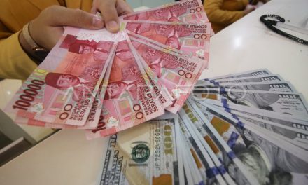 Rupiah Menguat Seiring Lemahnya Data Ekonomi Amerika Serikat