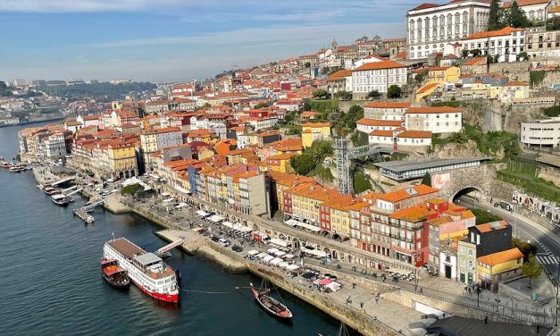 Kawasan Ribeira Keindahan Bersejarah Di Tepi Sungai Douro