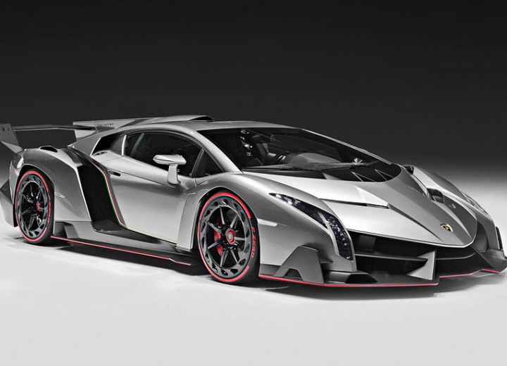 Lamborghini Veneno Desain Yang Futuristik Dan Agresif