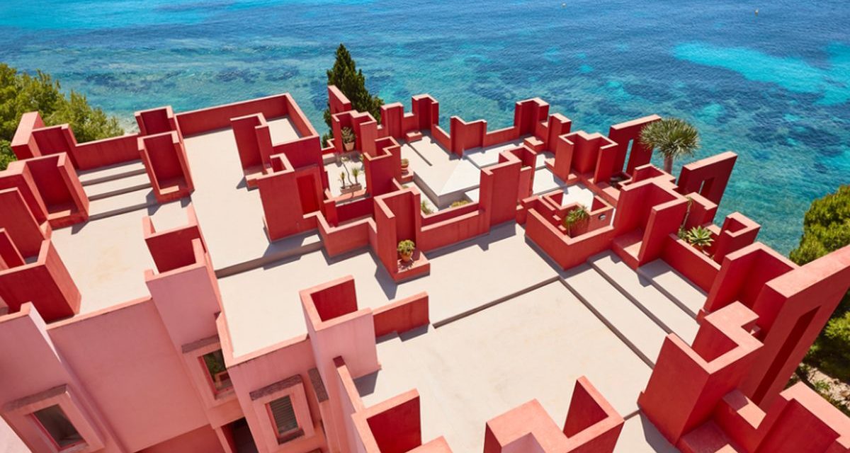 Apartemen Di Spanyol Mirip Bangunan Squid Game