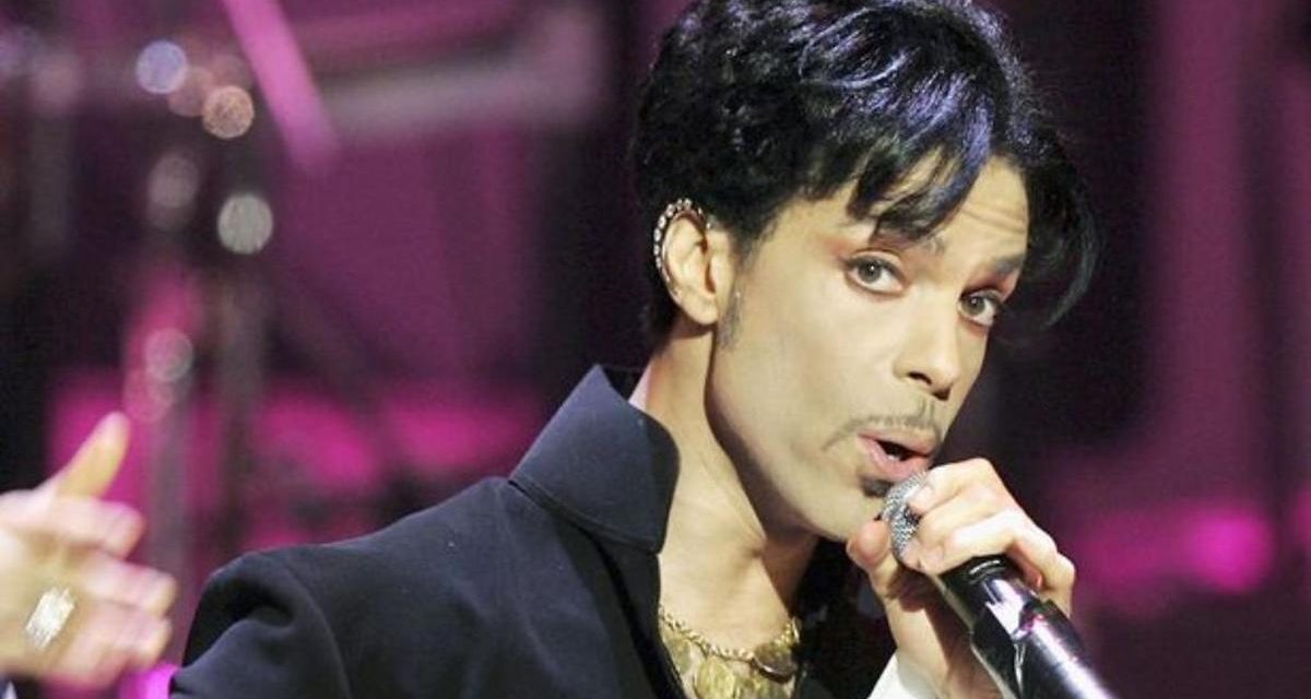 Penyanyi Prince Rogers Nelson Adalah Musisi Yang Melegenda