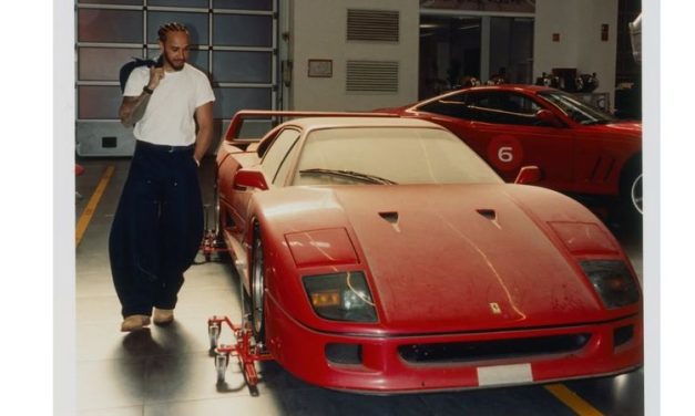 Lewis Hamilton Akhirnya Kesampaian Punya Mobil Impian
